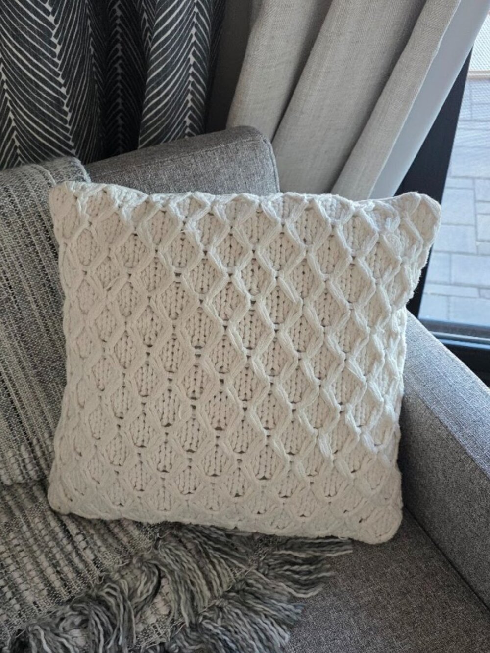 Chunky Cable Knit Pillow